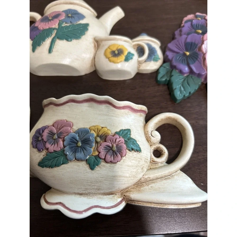 vintage home interiors‎ Cottage Decor Kitchen Plaques Teapots Floral
